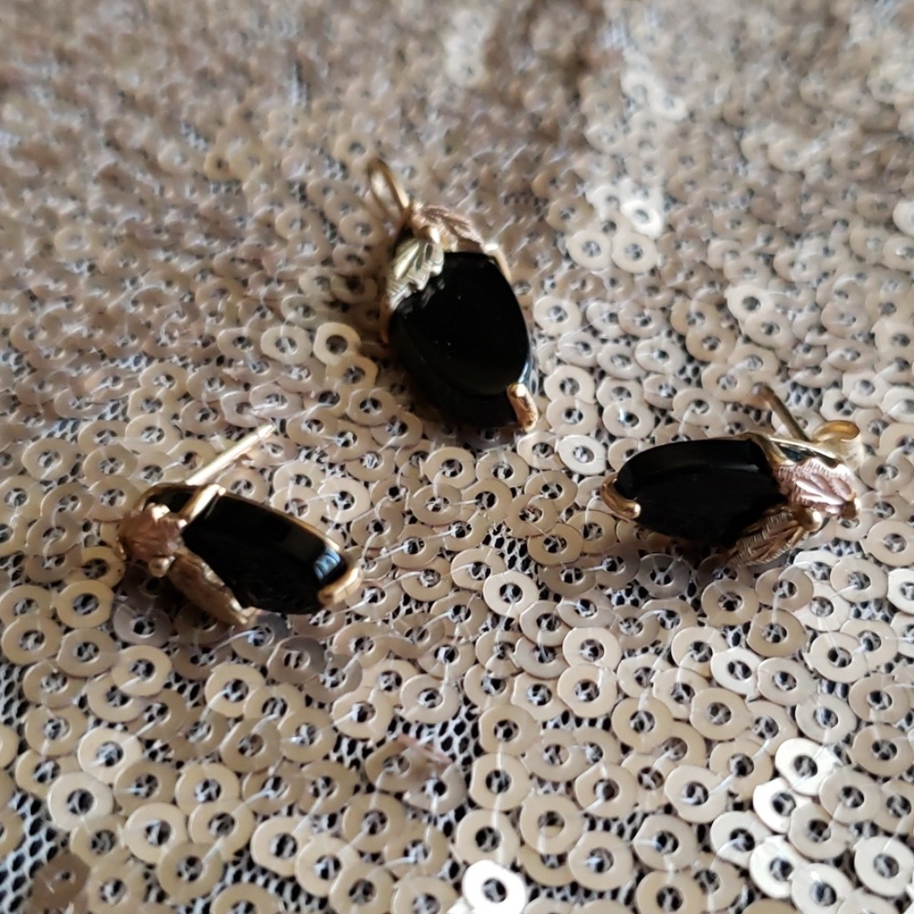 Black Hills 10k Gold Pendant& Earrings Set